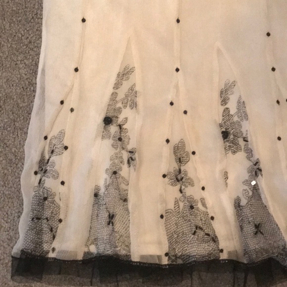 Skirt - Picture 5 of 7